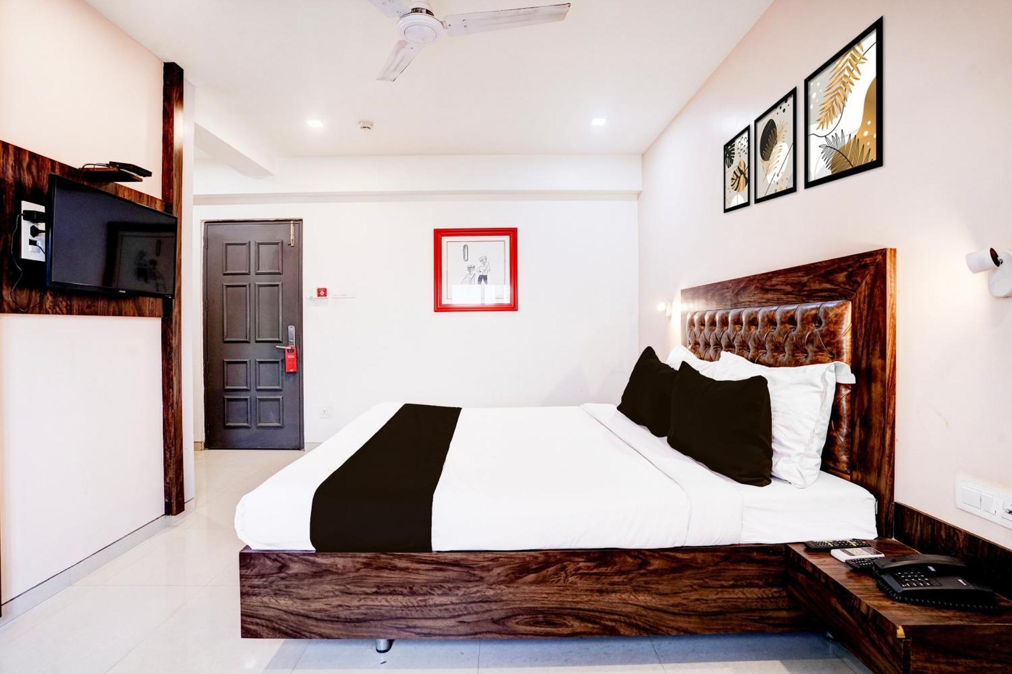 Townhouse Oak Kopar Khairane Navi Mumbai Formerly Ivy Hotel Exterior foto