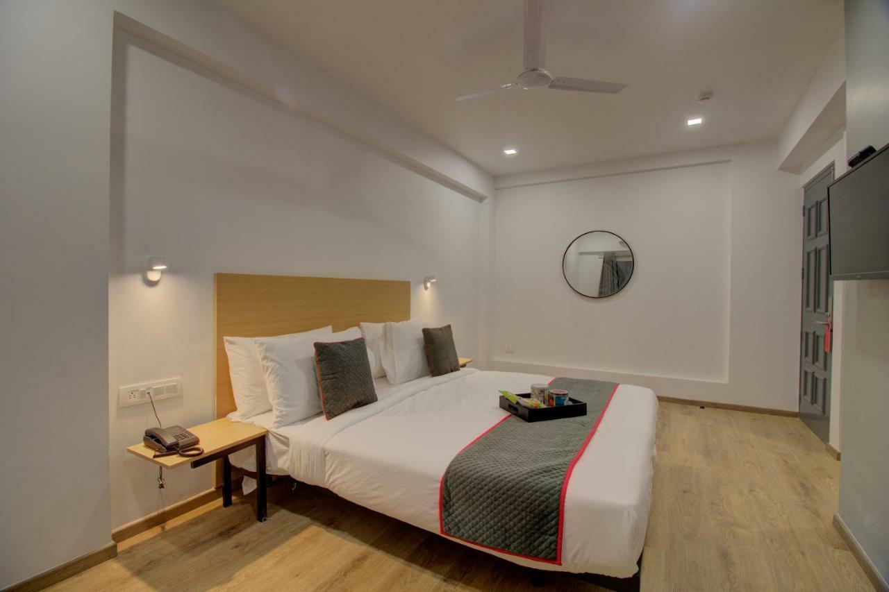 Townhouse Oak Kopar Khairane Navi Mumbai Formerly Ivy Hotel Exterior foto
